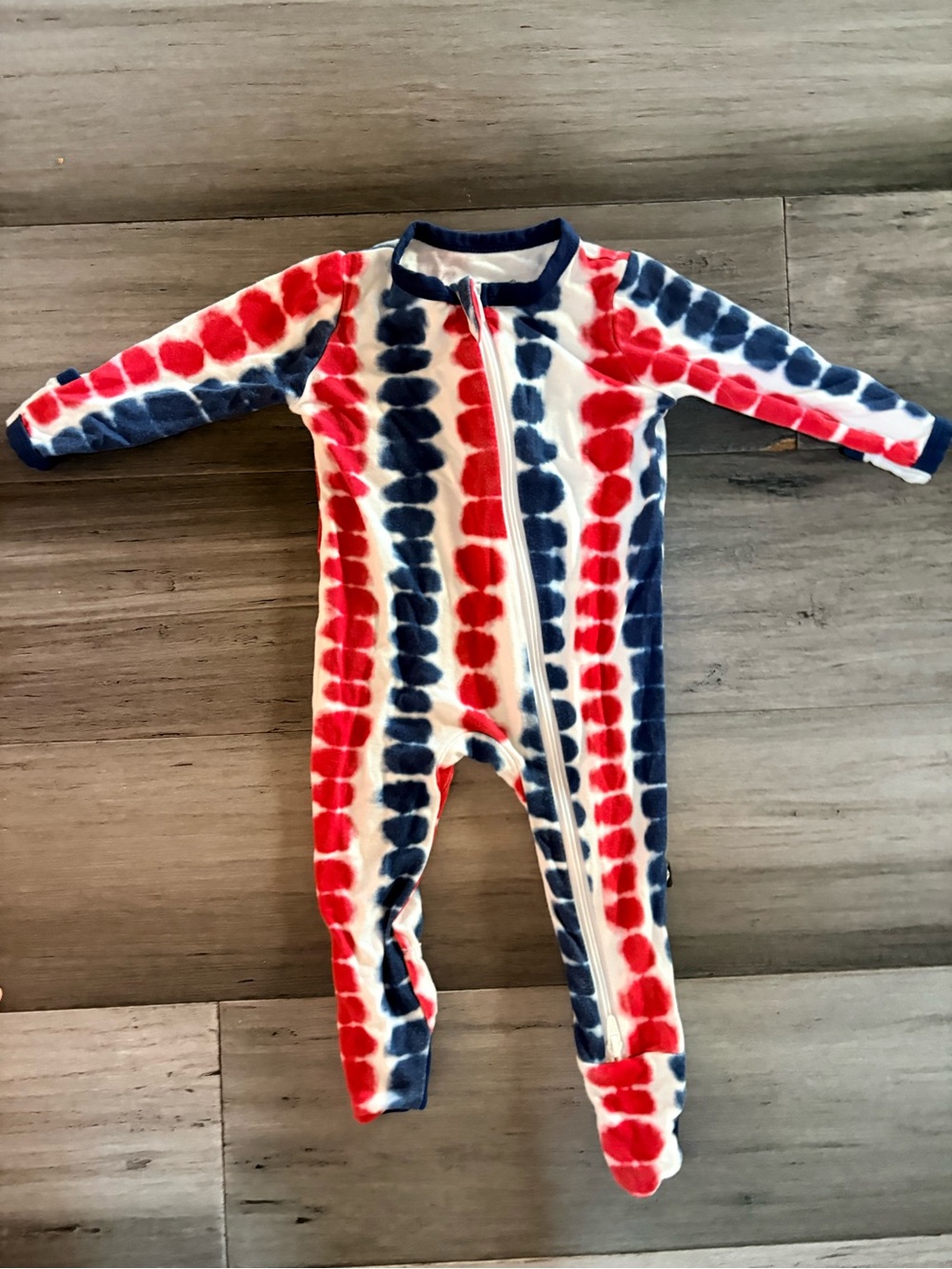 Kyte Baby Zippy 0/3 Liberty Rip Tide vertical tie-dye print